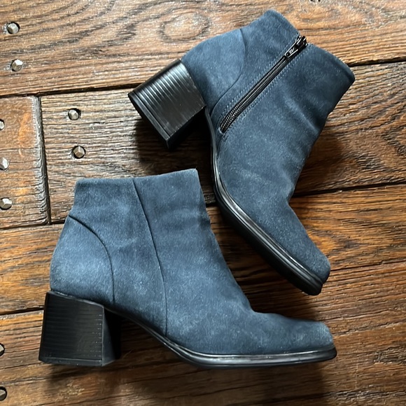 Vintage‎ Genuine Leather Suede Ankle Boot Square Toe Block Heel Size 7W - Picture 1 of 10